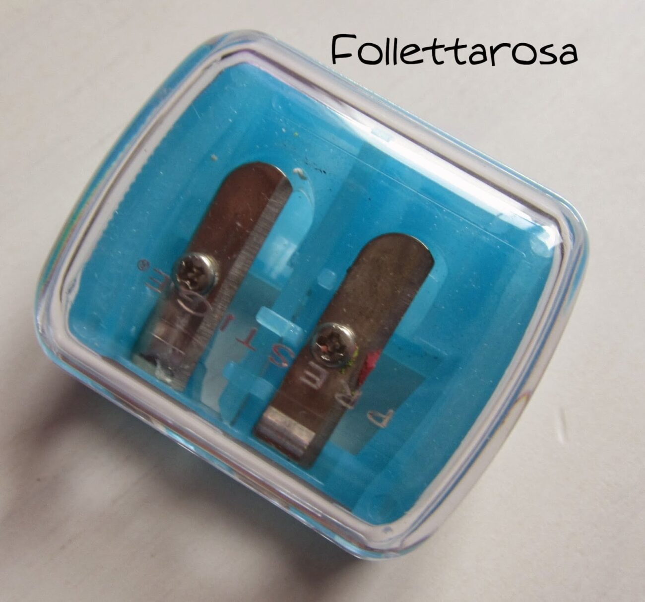 temperino matite occhi