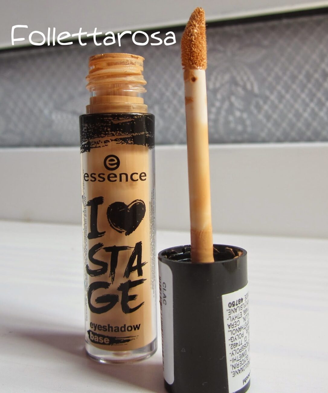 opinione essence primer occhi