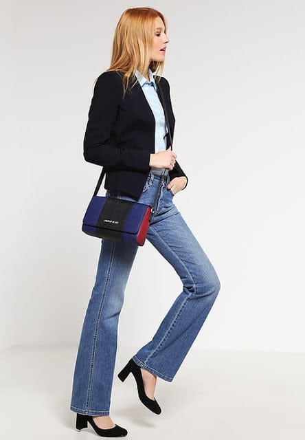 armani-jeans-saldi-borse