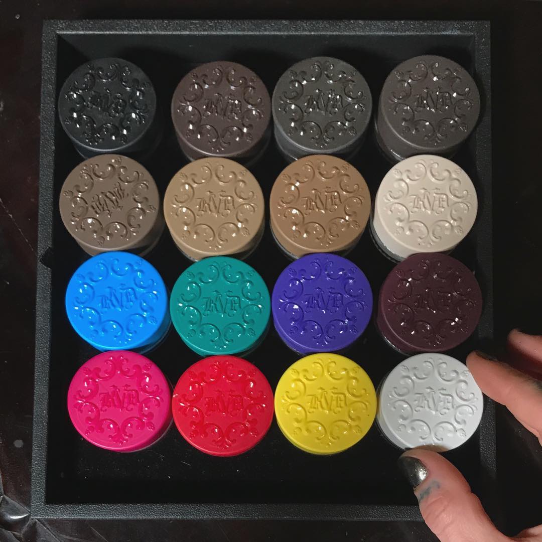 24-Hour-Super-Brow-Long-Wear-Pomade-Kat-Von-D