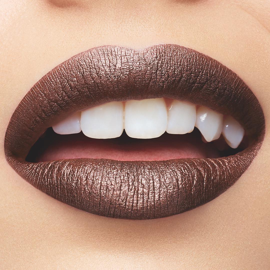 Cream-Lip-Stain-Liquid-Lipstick-Metal-111-smoky-quartz-swatch