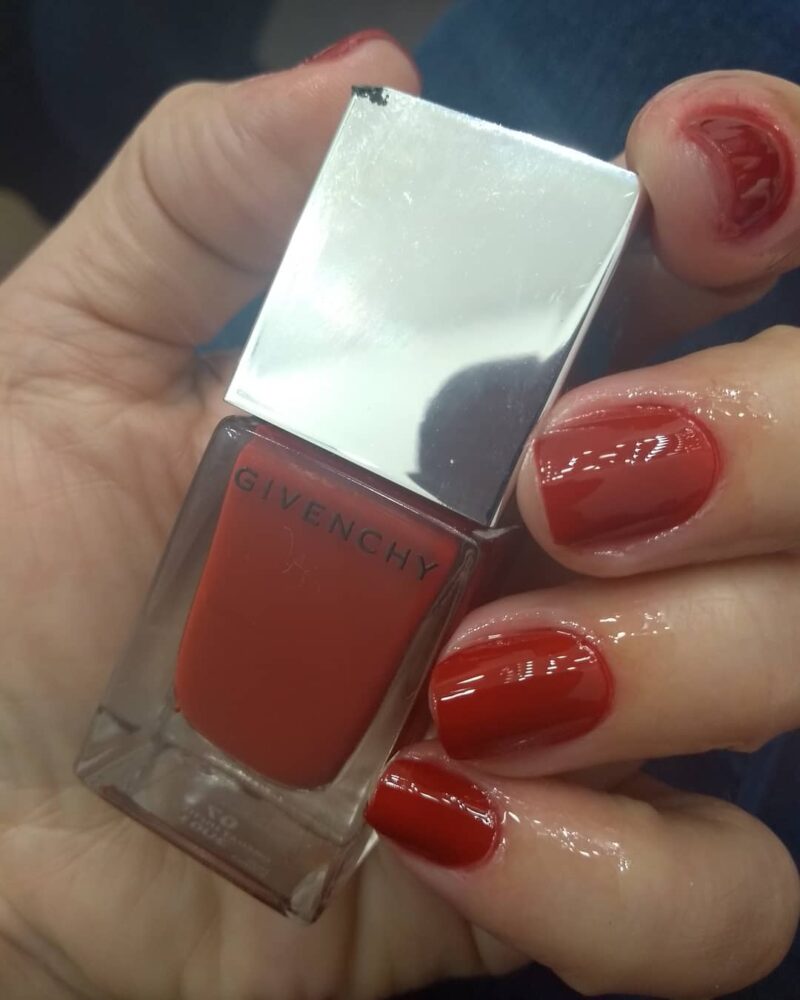 le-vernis-givenchy-08-grenat-initie