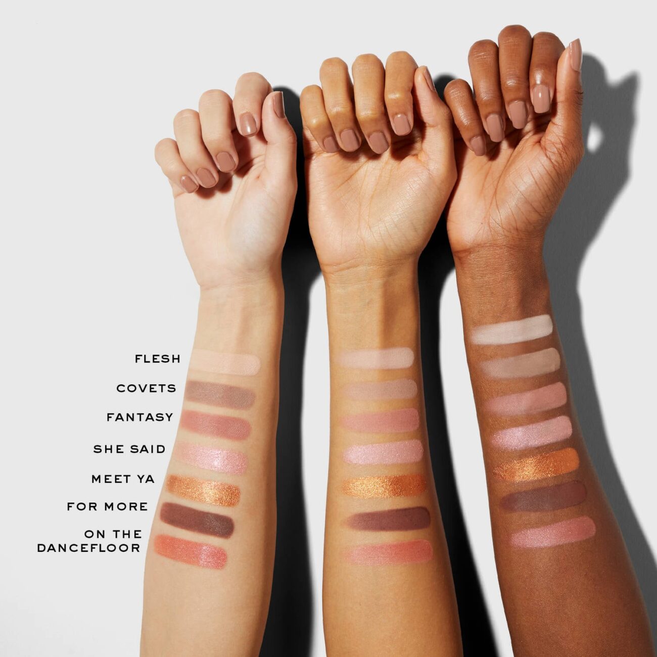 marc-jacobs-beauty-coconut_palette_swatch