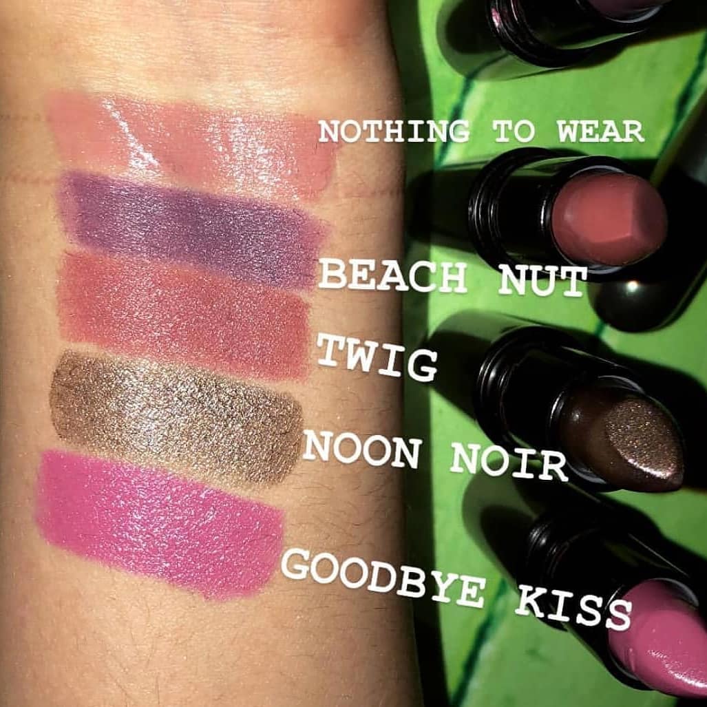 MAC-Mirage-Noir-lipstick-swatch