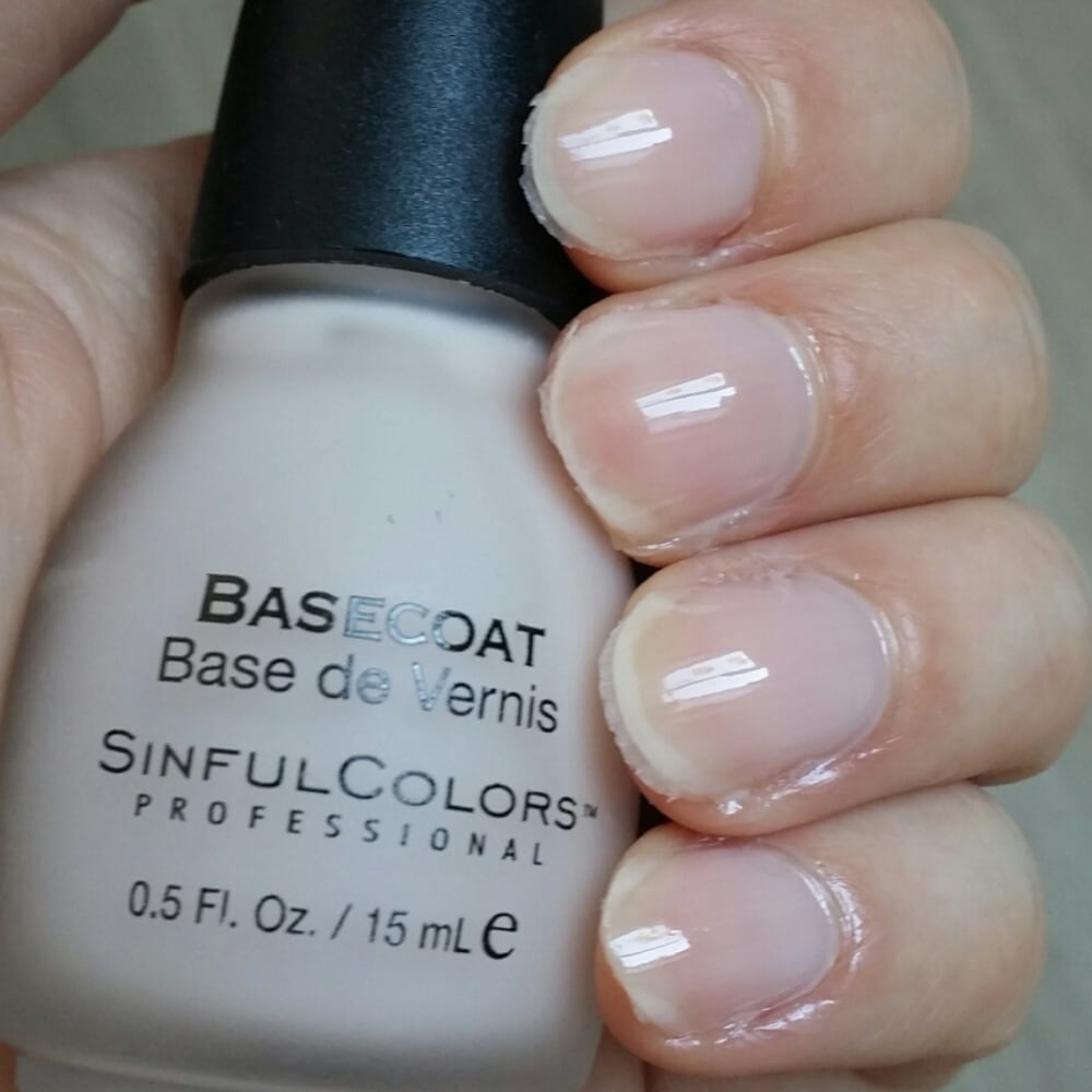 manicure-smalto-protettivo