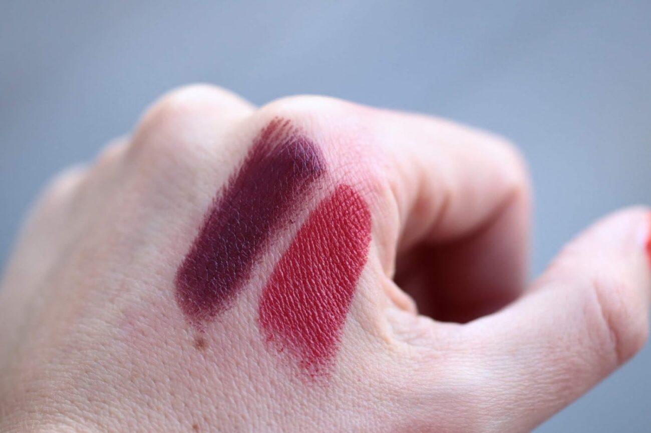 yves-saint-laurent-yconic-purple-lipstick-swatch