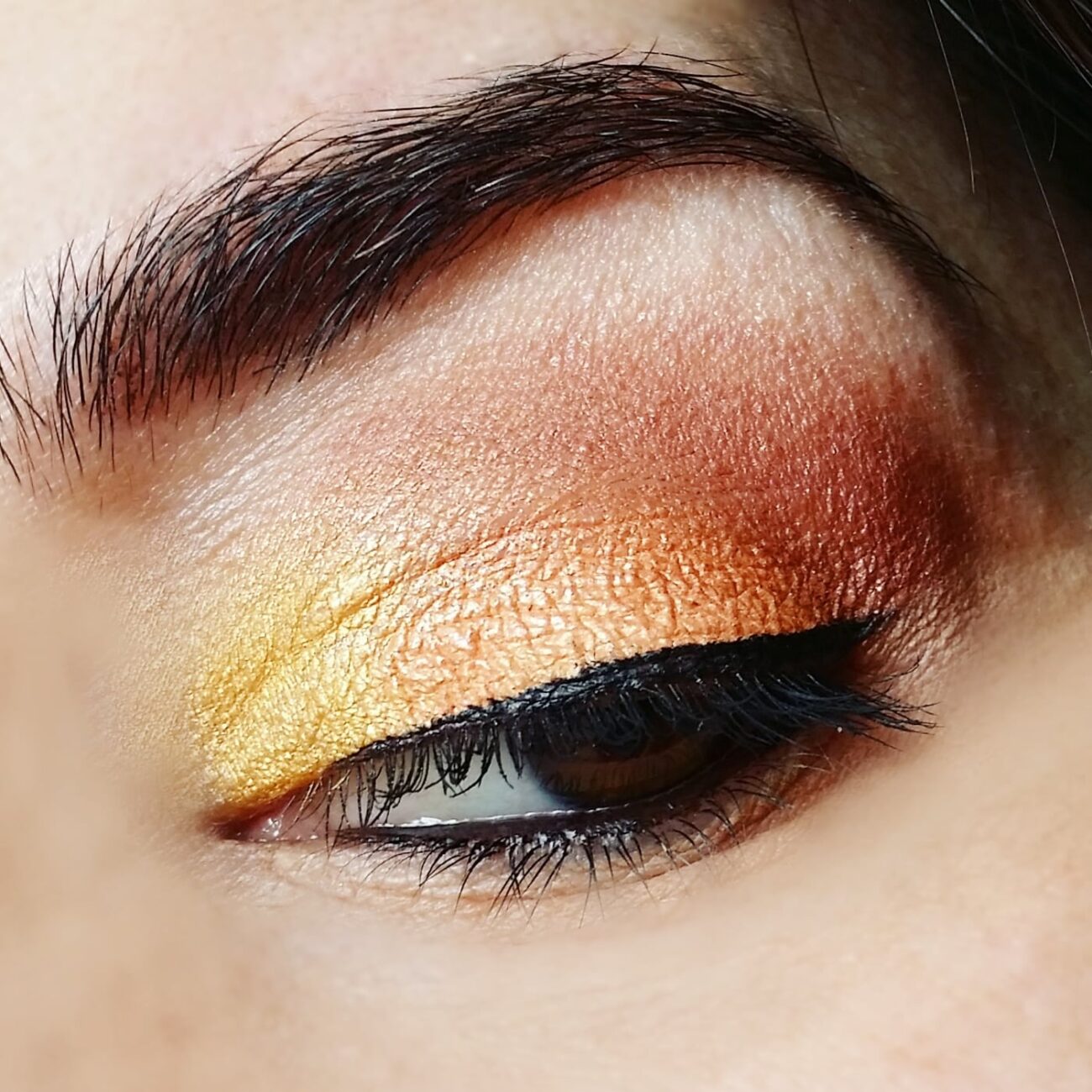 golden-makeup