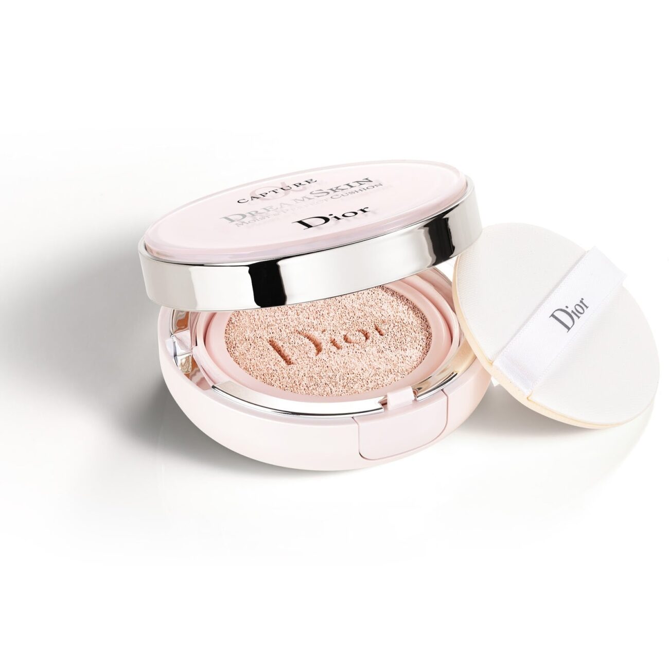 Dior-Capture-Dreamskin-Moist-Perfect-Cushion-Spf50