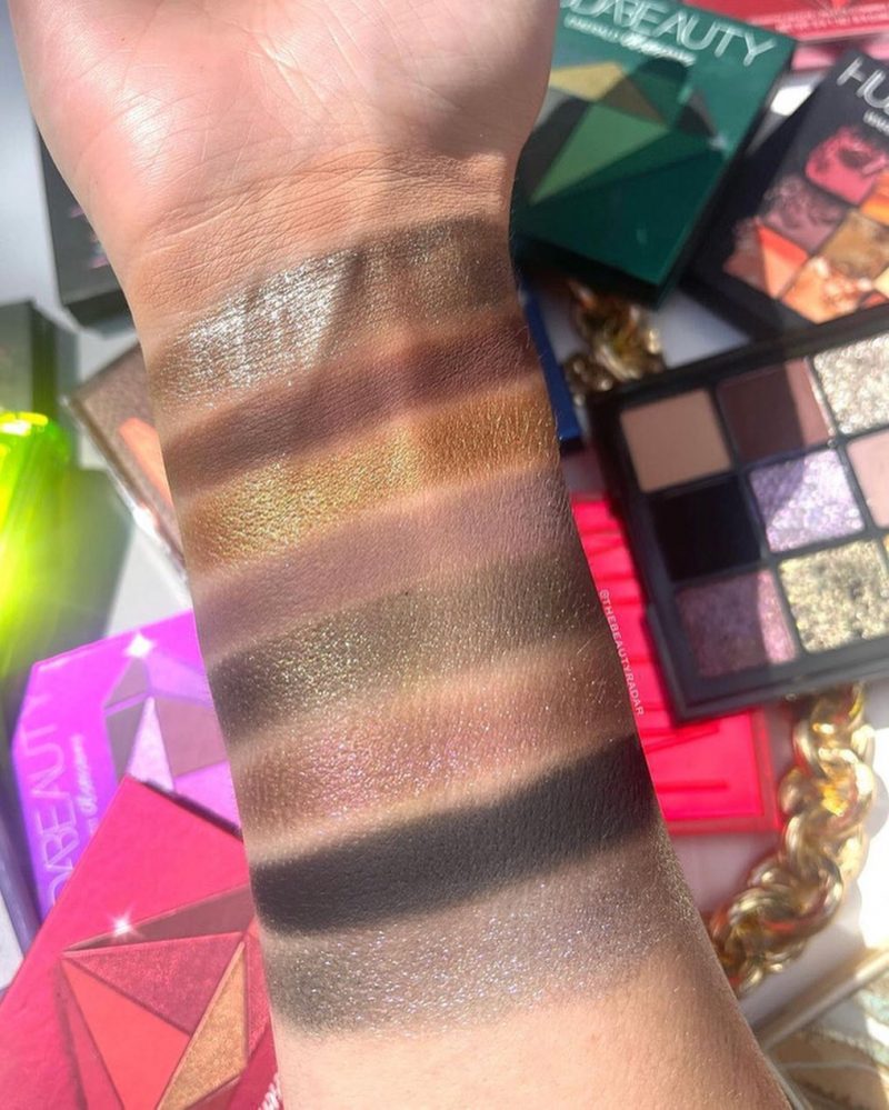 huda-wild-obsessions-jaguar-palette-swatches