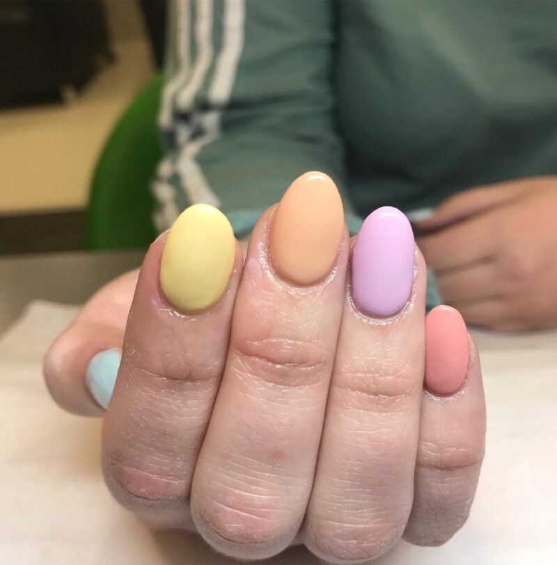 unghie-pastello-idee-nail-art-primavera-2020