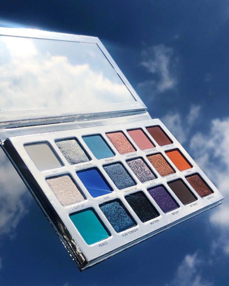 eyeshadow-palette-stupid-love