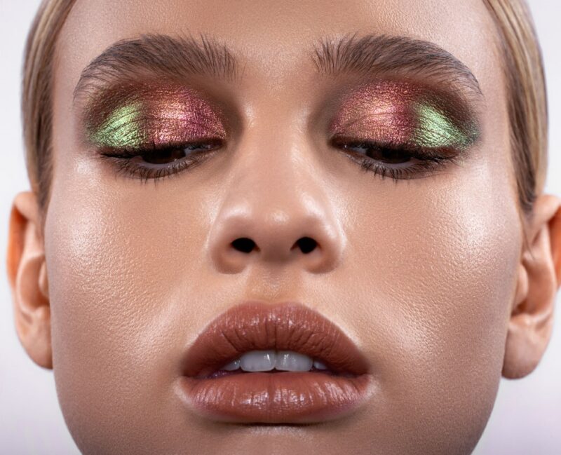 chromium-liquid-eyeshadow-infra-nude