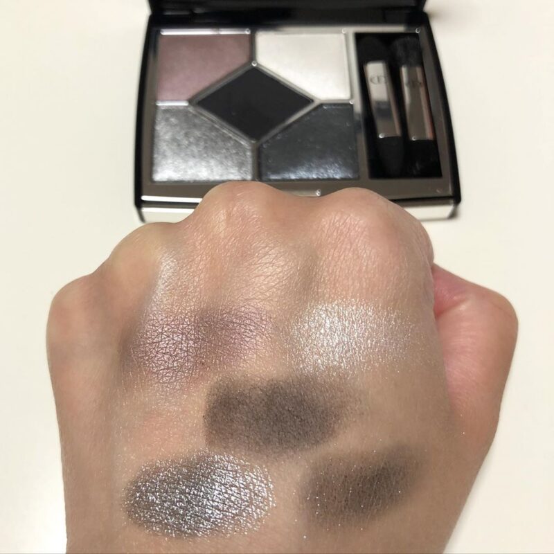 dior-5-couleurs-079-black-bow-swatch