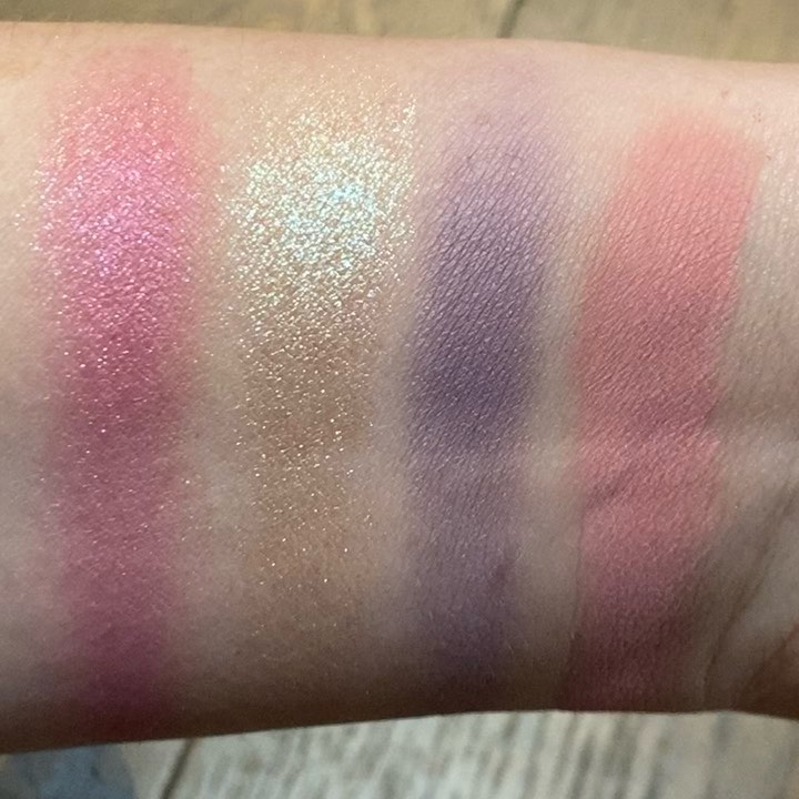 thats-my-jam-mini-palette-too-faced-swatches-2