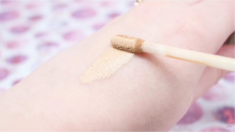 essence-skin-lovin-sensitive-concealer-swatch