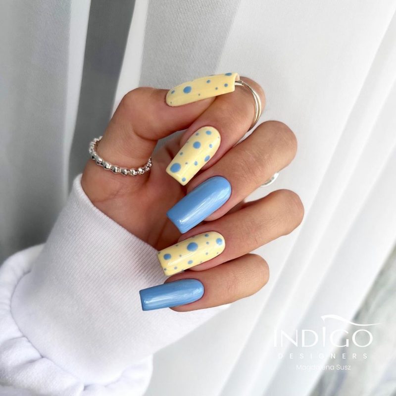 idee-unghie-azzurre