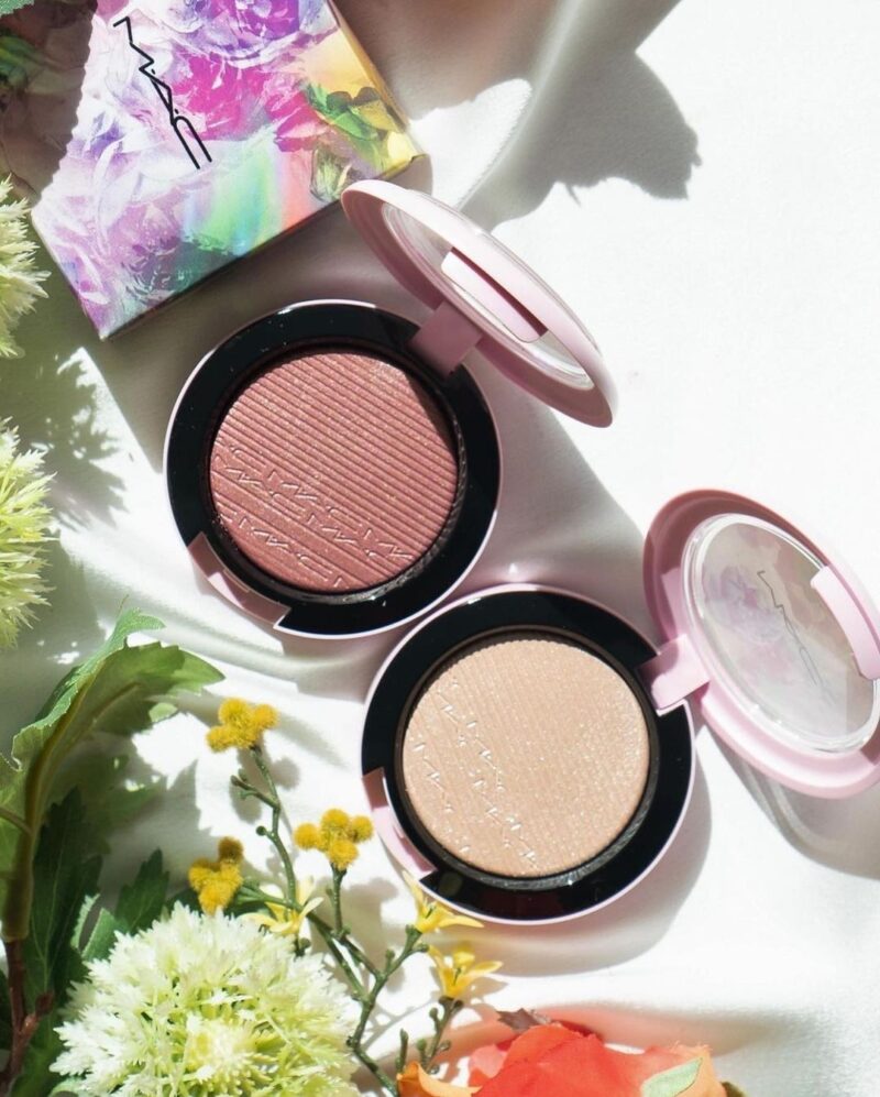 mac-botanic-panic-extra-dimension-skinfinish-highlighters