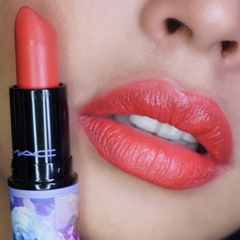 mac-botanic-panic-lipstick-tulip-service