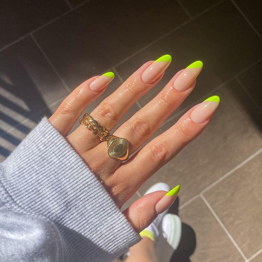 neon-nail-art