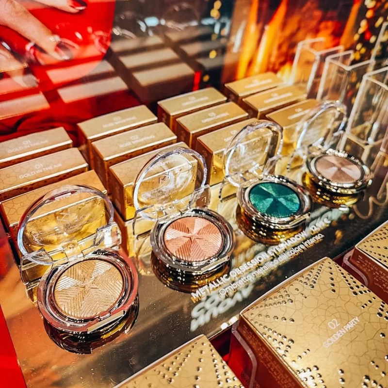 kiko-joyful-holiday-metallic-obsession-eyeshadow