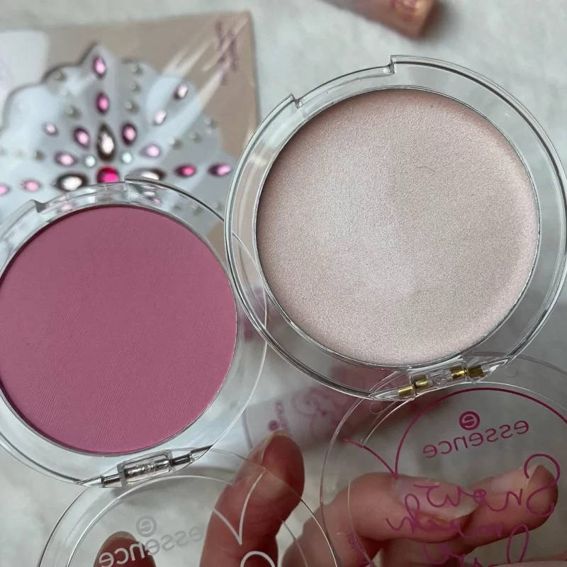 essence-snow-much-love-blush