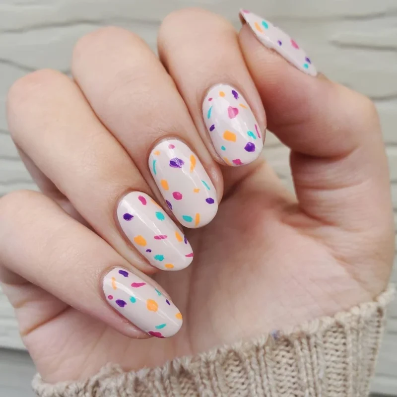 pasqua-nail-art-multicolore