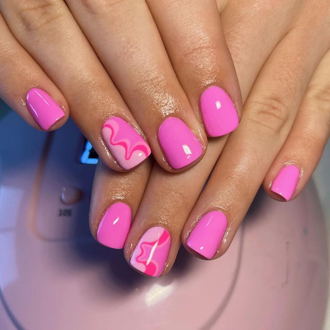 unghie-estate-2023-barbiecore-nailart