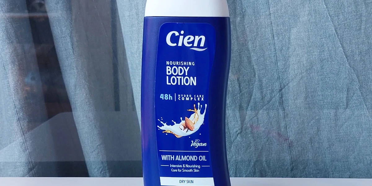 cien-body-lotion-48h-olio-mandorle-recensione