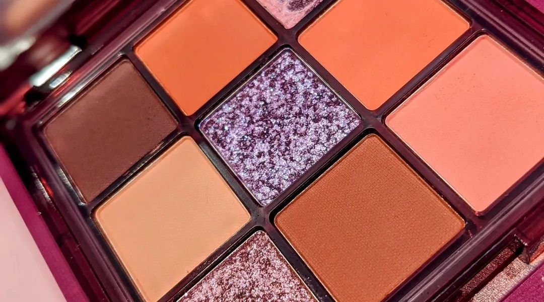 huda-beauty-lovefest-obsessions-palette