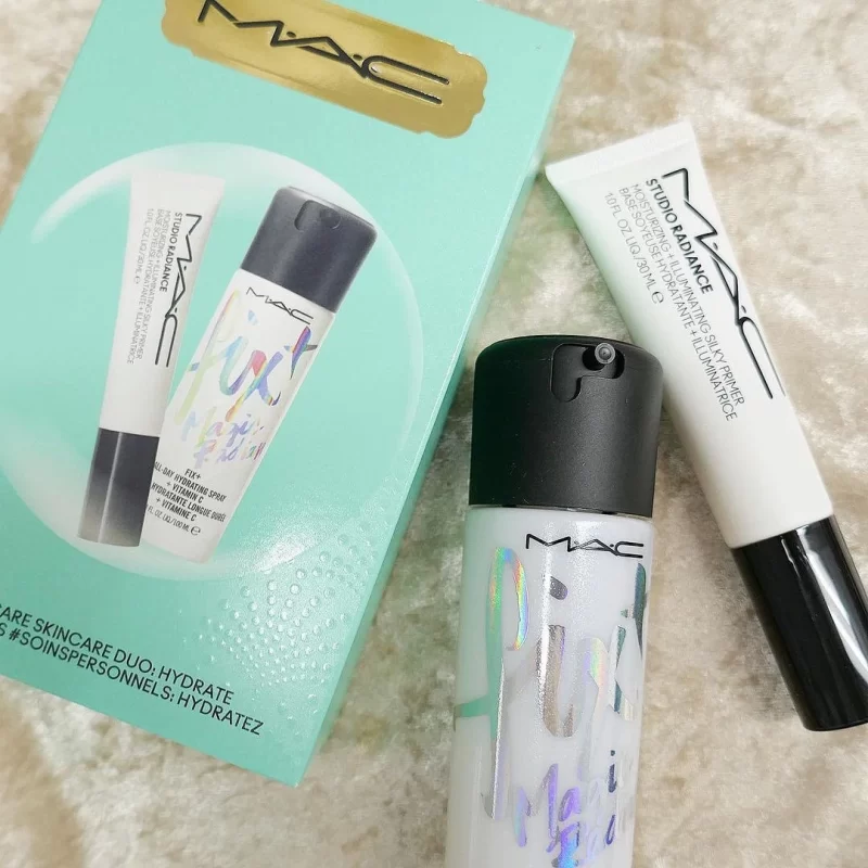 mac-natale-2022-self-care-skincare-duo