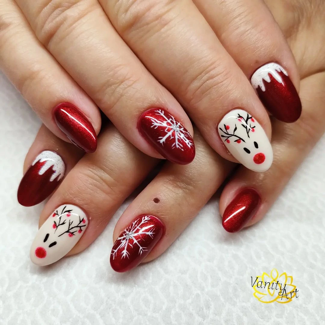 idee-nail-art-natale-semipermanente