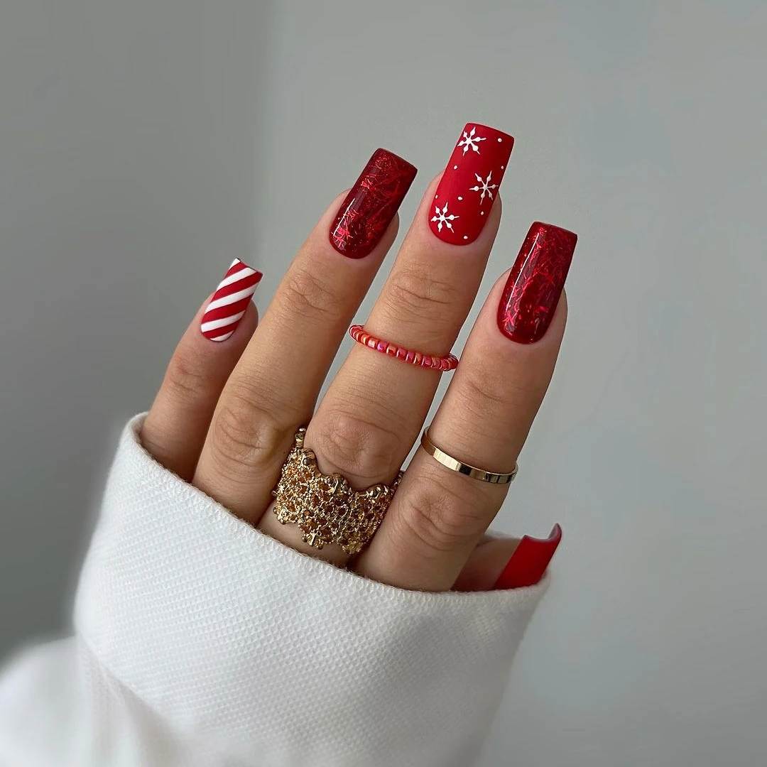 nail-art-rosse-natale