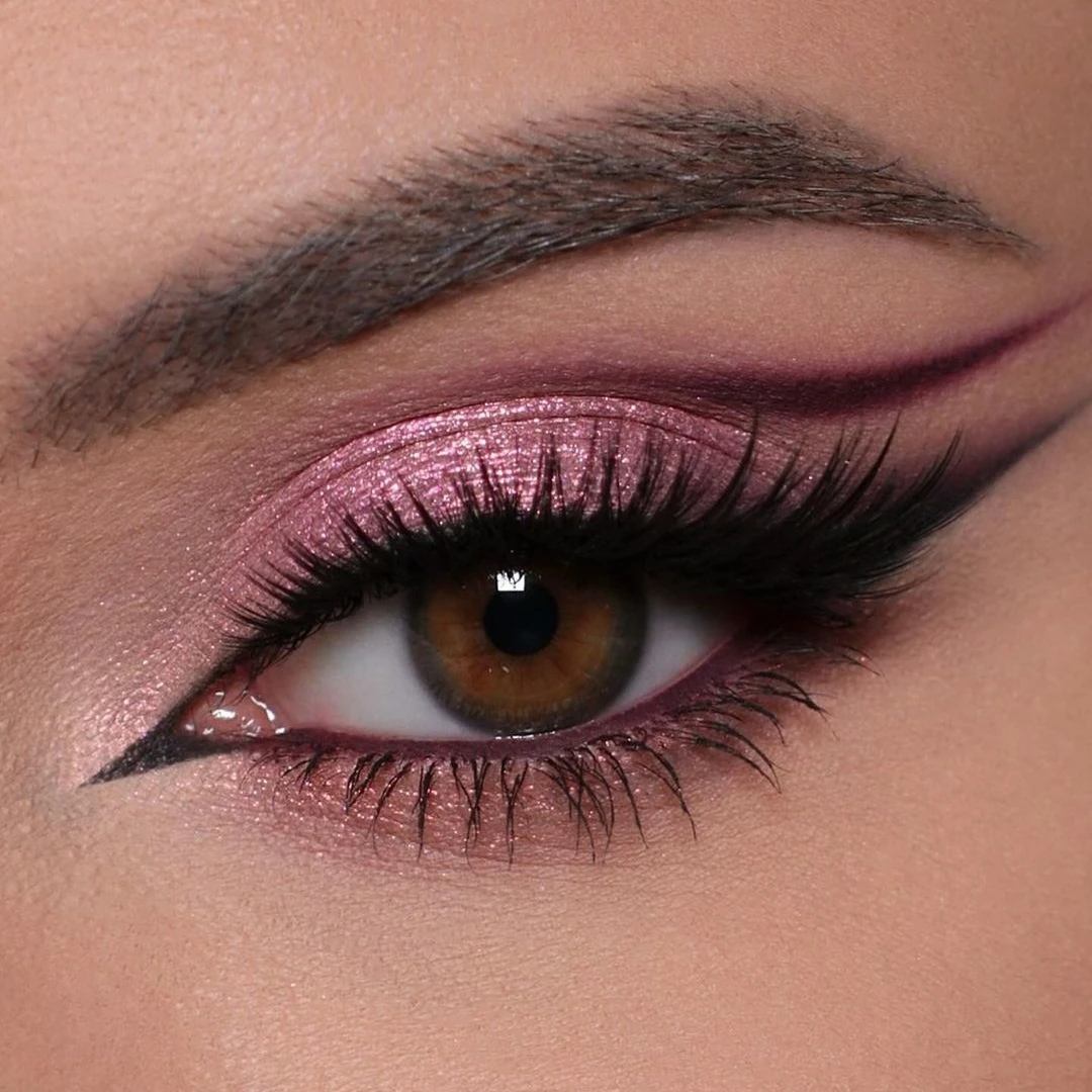 san-valentino-trucco-occhi-con-eyeliner