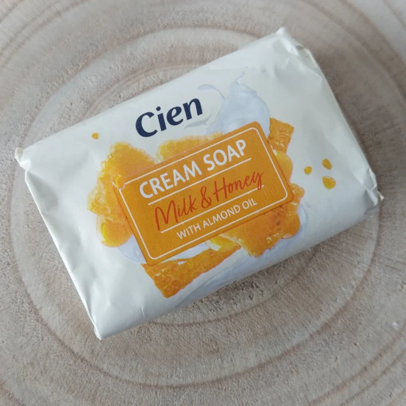 cien-cream-soap-milk-honey-recensione