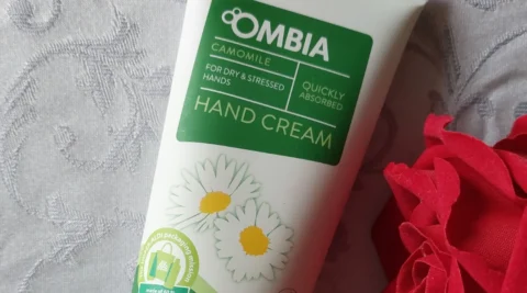 ombia-crema-mani-camomilla-recensione