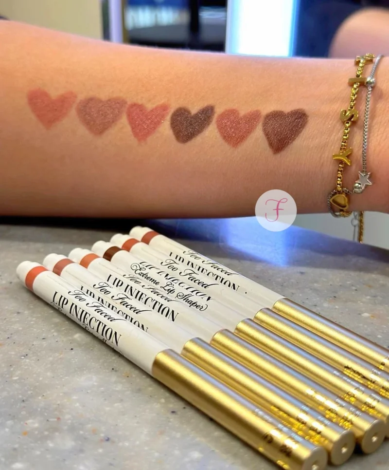 too-faced-lip-injection-extreme-lip-shaper-swatch