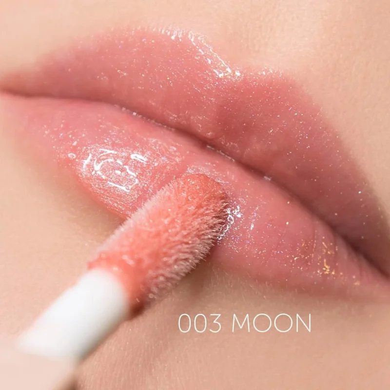 Maybelline-Lifter-Gloss-lipgloss-003-moon-swatches