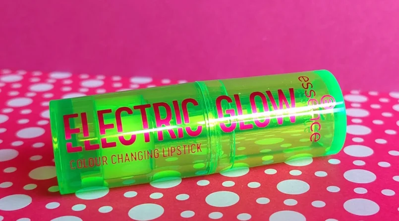 essence-electric-glow-lipstick-opinione