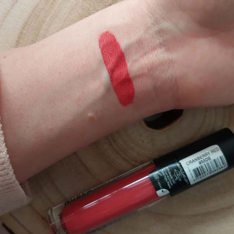 nobea-matte-liquid-lipstick-cranberry-red-m08-swatches
