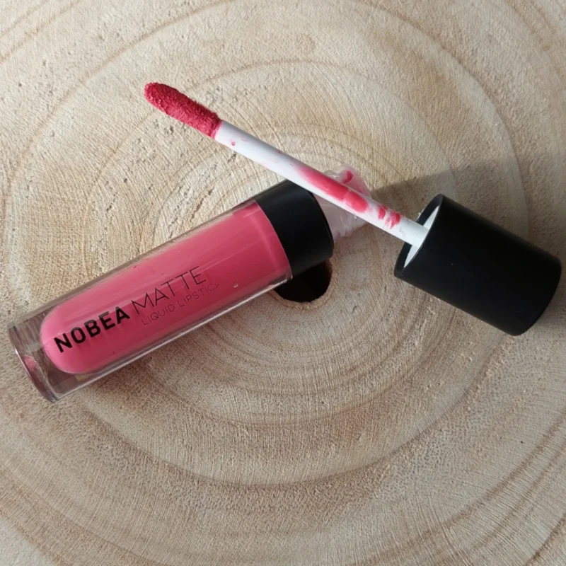 nobea-matte-liquid-lipstick-raspberry-red-m06