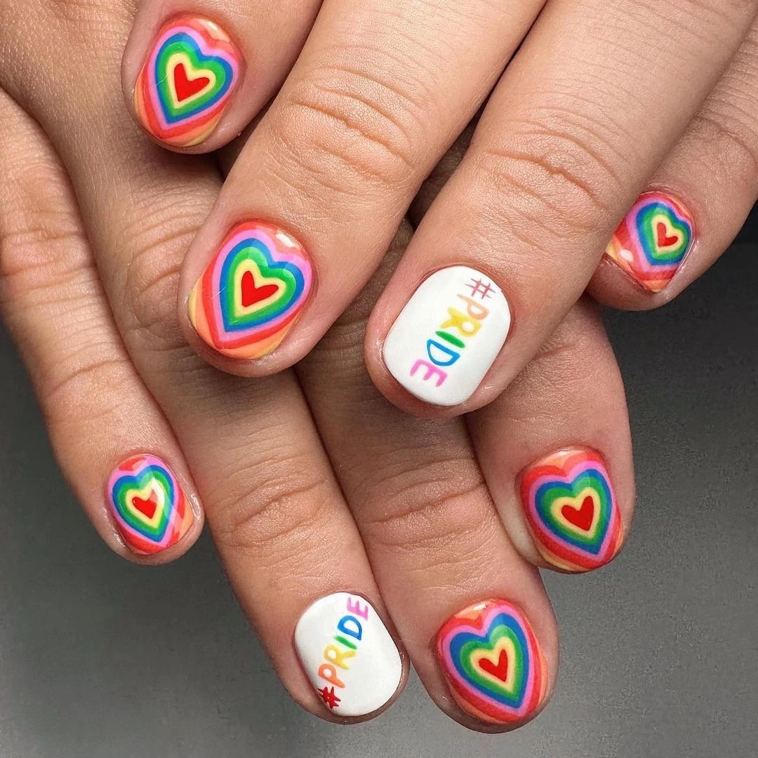 idee-nail-art-pride