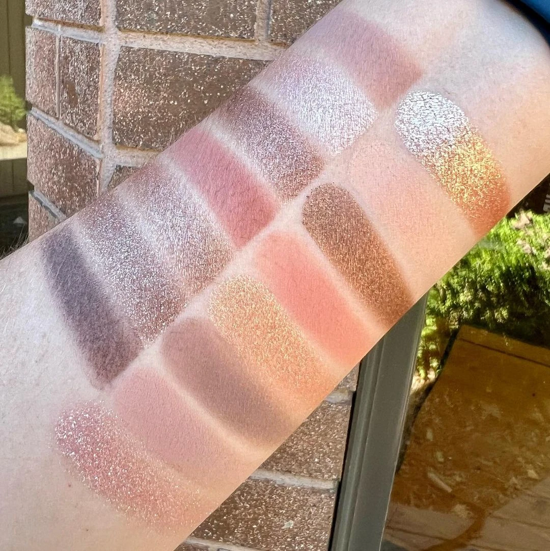 natasha-denona-i-need-a-nude-palette-swatches-fair-skintone