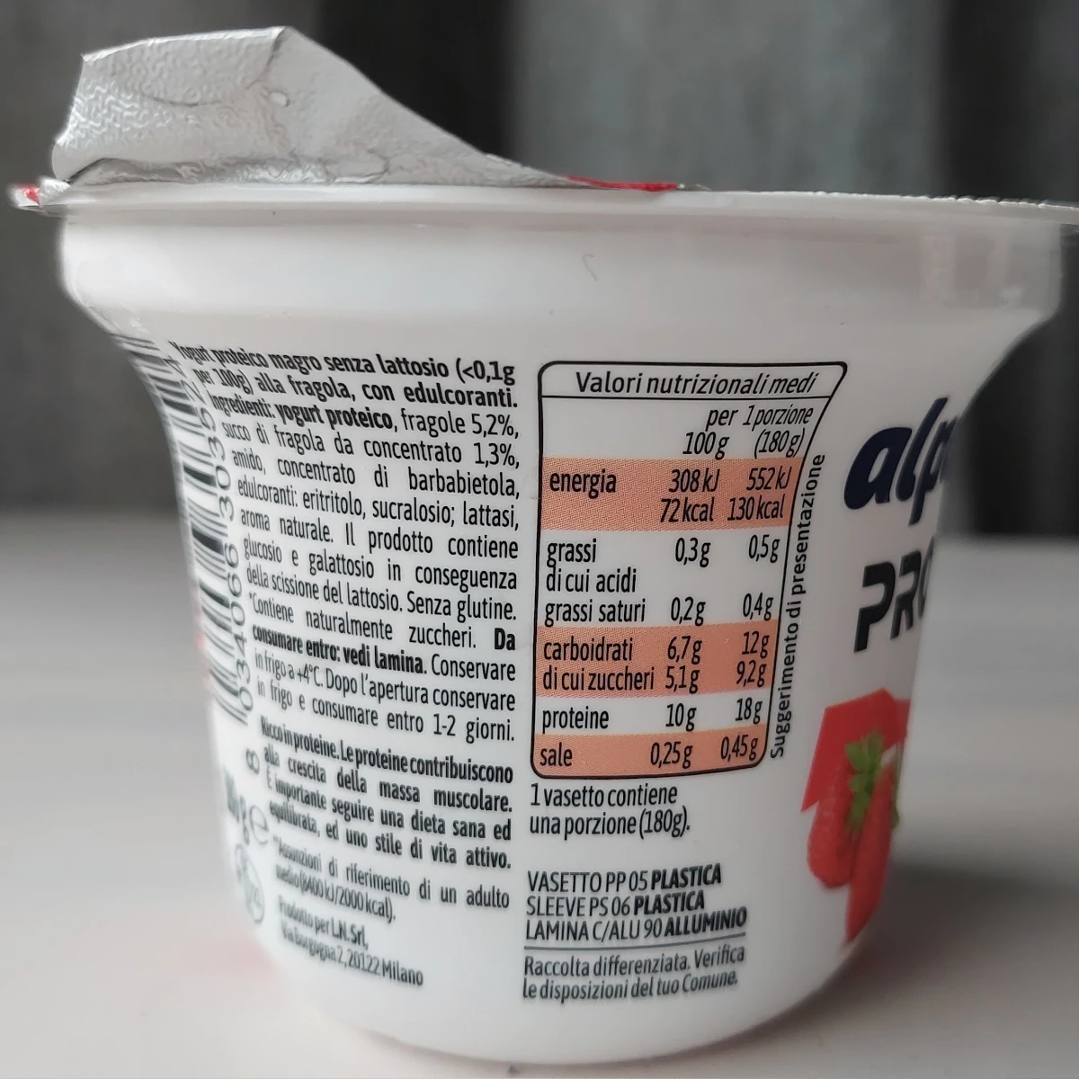 alpli-pro-18-high-protein-yogurt-proteico-ins-fragola-calorie