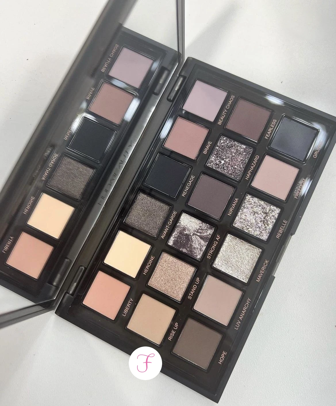 huda-pretty-grunge-palette
