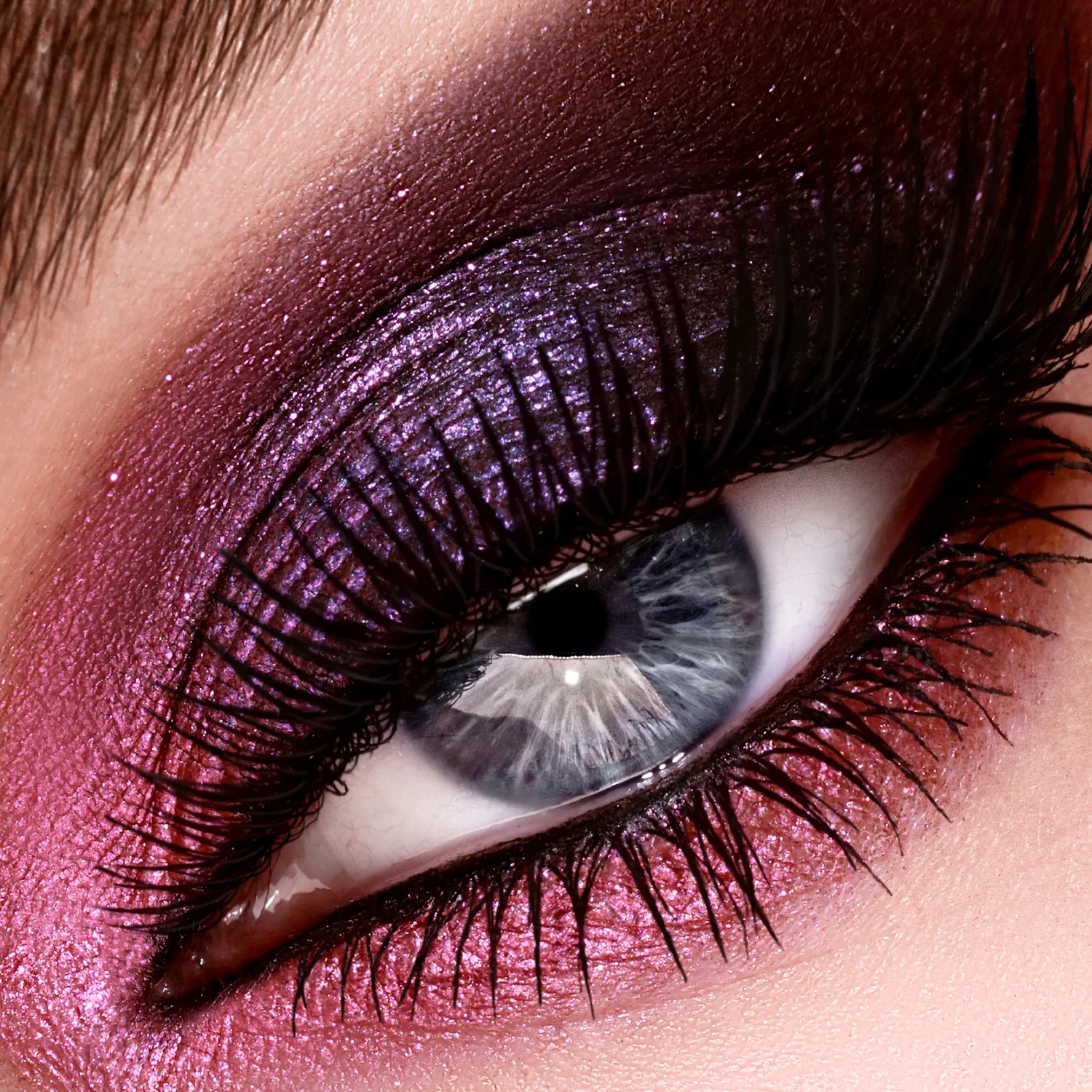 pat-mcgrath-eye-shadow-quad-daring-desire-swatches-1