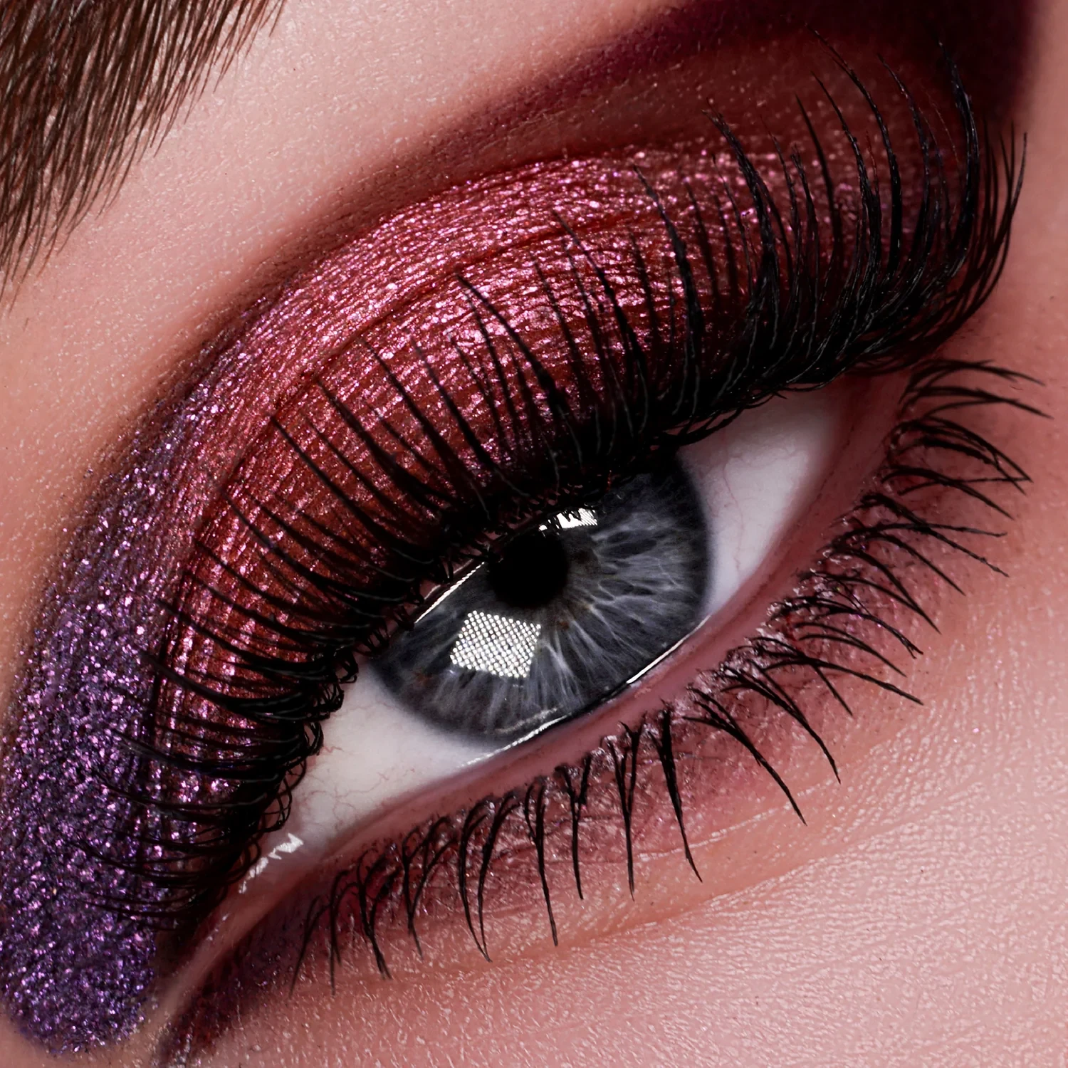 pat-mcgrath-eye-shadow-quad-daring-desire-swatches-2